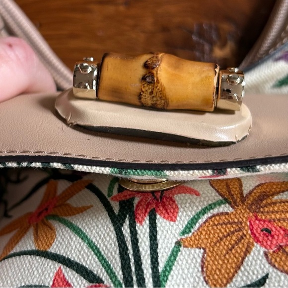 Euro Wellness Bamboo Handle Floral Canvas Shoulder Bag Cream Multicolor Purse - Picture 7 of 8